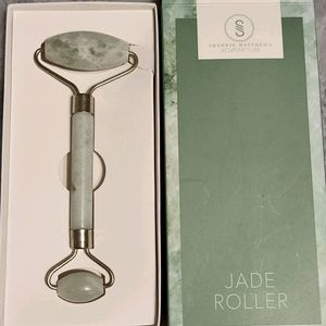 Jade‎ Roller